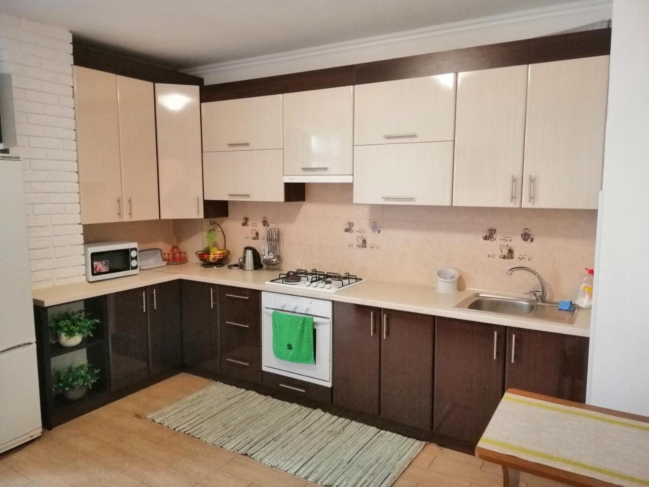 Вулиця Дрогобицька 10В تريسكافيتس المظهر الخارجي الصورة